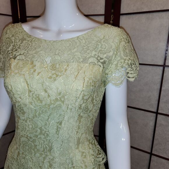 Lilli Diamond of California Green Tiered Lacy Layered Midi Dress - Picture 4 of 7